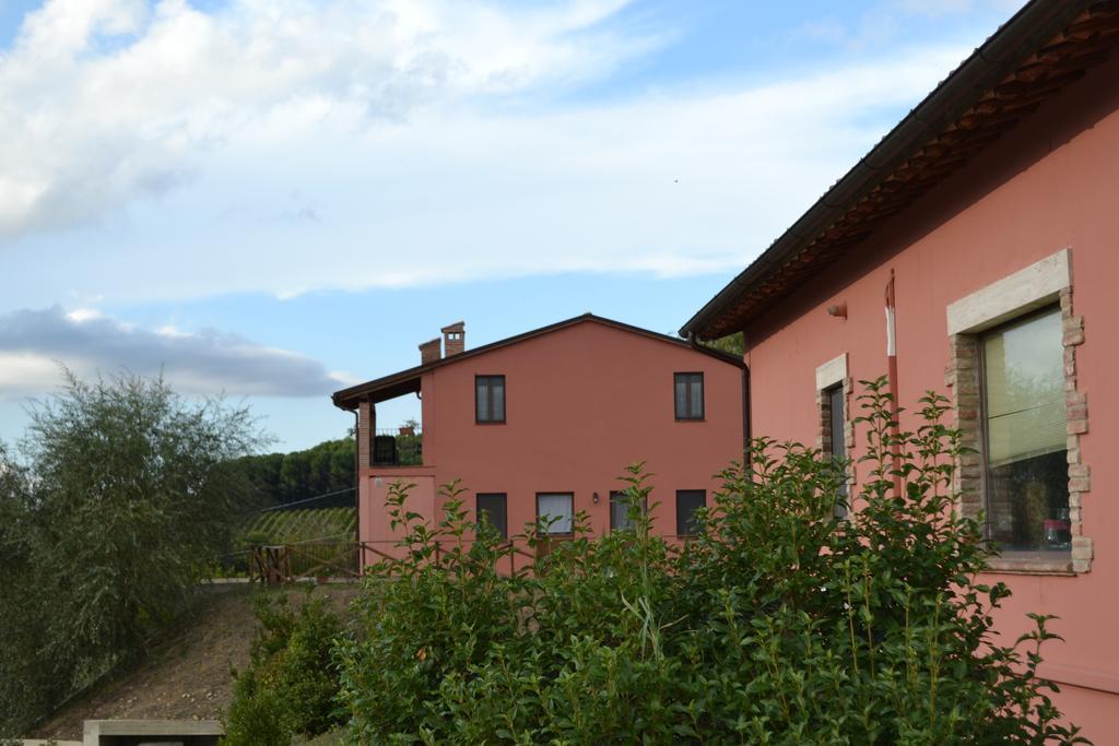 Agriturismo Il Merollo Hotell Todi Eksteriør bilde
